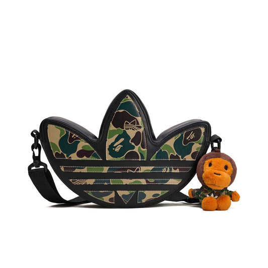 Trefoil Shoulder Bag